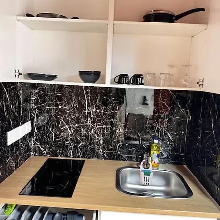 Apartment Modern N1 Private Kitchenette&bathroom