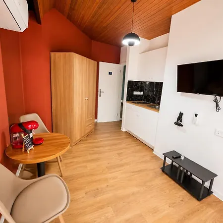 Apartamento Modern N1 Private Kitchenette And Bathroom *